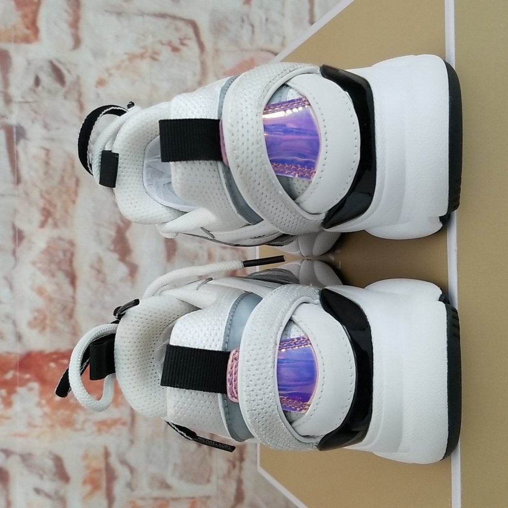 New Michael Kors Hero Trainer Sneakers - Picture 5 of 15